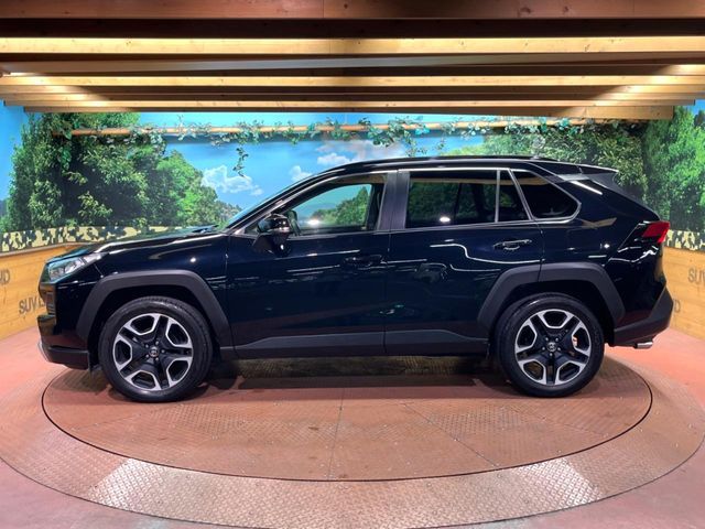 TOYOTA RAV4 4WD 2019