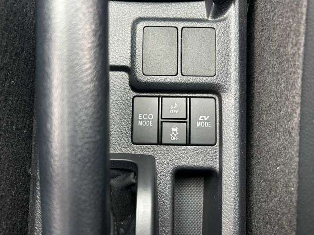 TOYOTA COROLLA FIELDER HYBRID 2017