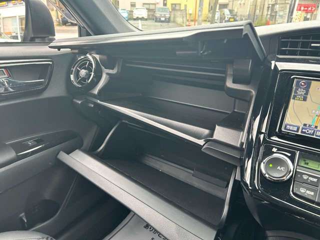 TOYOTA COROLLA FIELDER HYBRID 2017