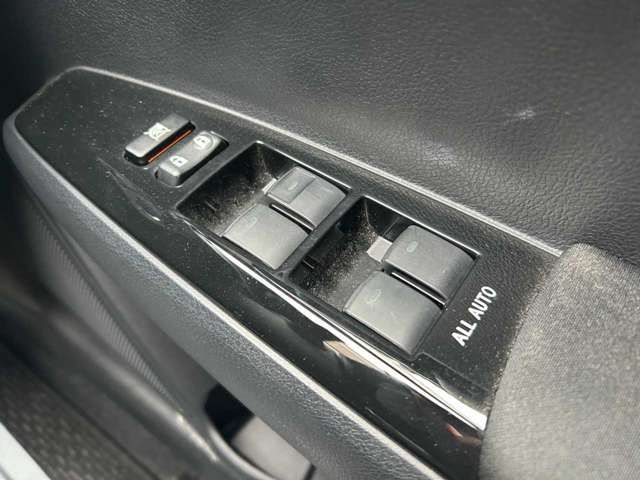 TOYOTA COROLLA FIELDER HYBRID 2017