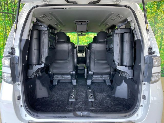 TOYOTA VELLFIRE 2012