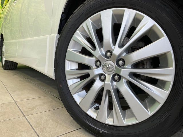 TOYOTA VELLFIRE 2012