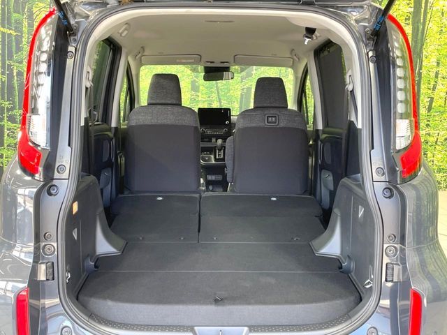 TOYOTA SIENTA HYBRID 2024