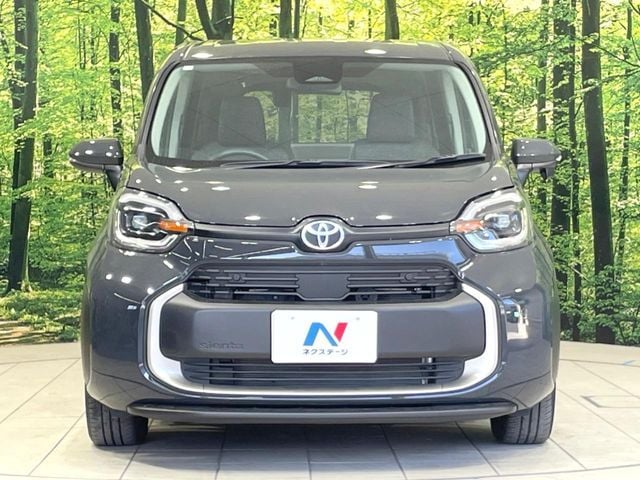TOYOTA SIENTA HYBRID 2024