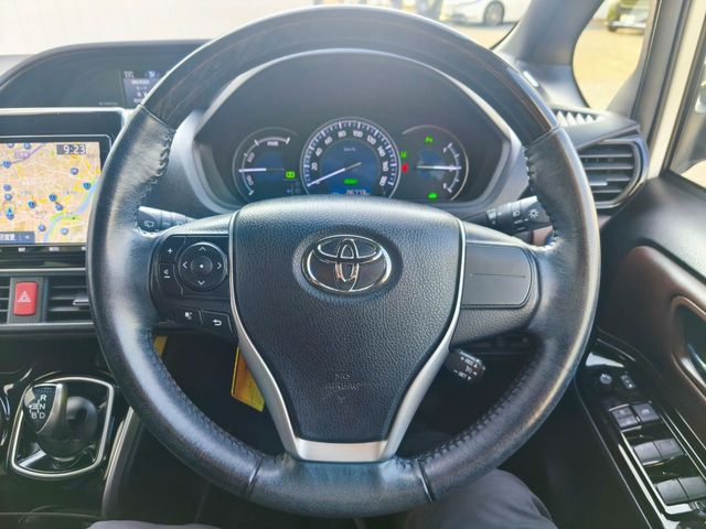 TOYOTA ESQUIRE HYBRID 2020