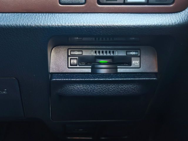 TOYOTA ESQUIRE HYBRID 2020