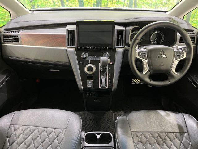 MITSUBISHI DELICA D:5 4WD 2024