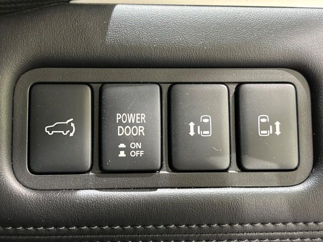 MITSUBISHI DELICA D:5 4WD 2024