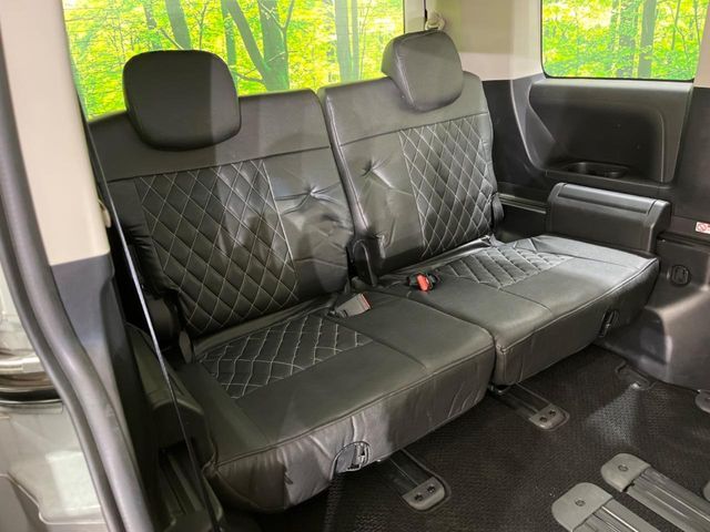 MITSUBISHI DELICA D:5 4WD 2024