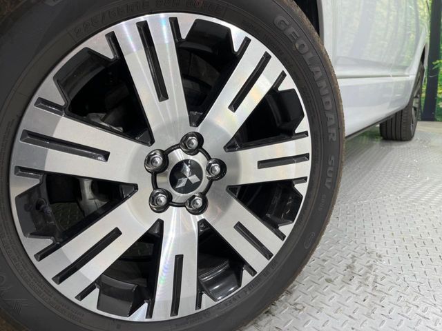 MITSUBISHI DELICA D:5 4WD 2024