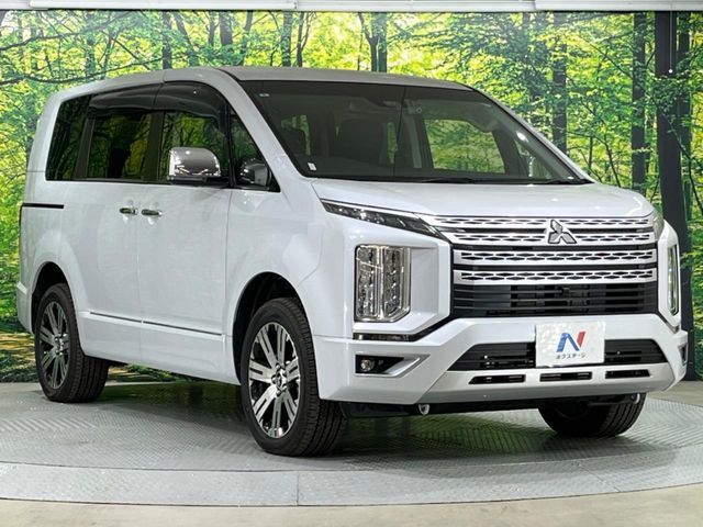 MITSUBISHI DELICA D:5 4WD 2024