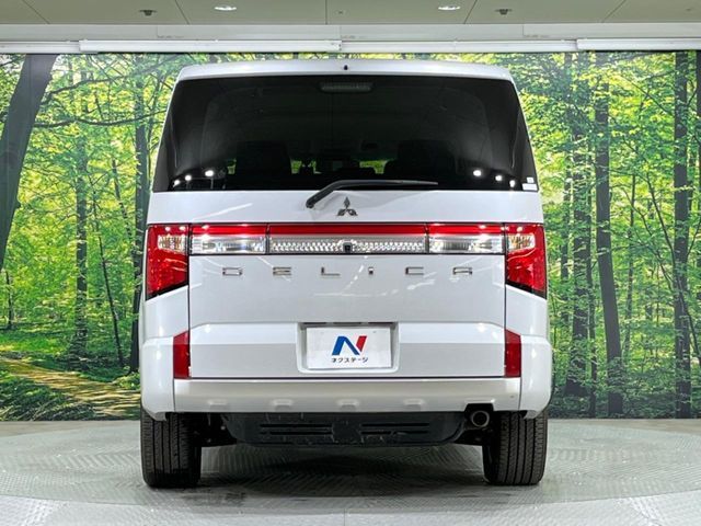 MITSUBISHI DELICA D:5 4WD 2024