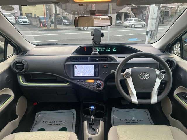 TOYOTA AQUA 2012