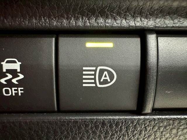 TOYOTA HARRIER 2WD 2024