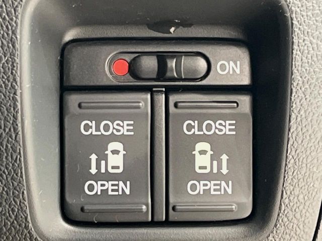 HONDA N BOX CUSTOM 2017