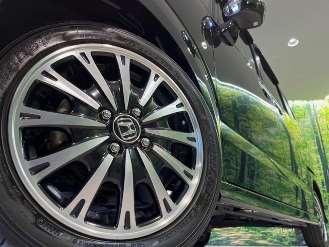 HONDA N BOX CUSTOM 2017