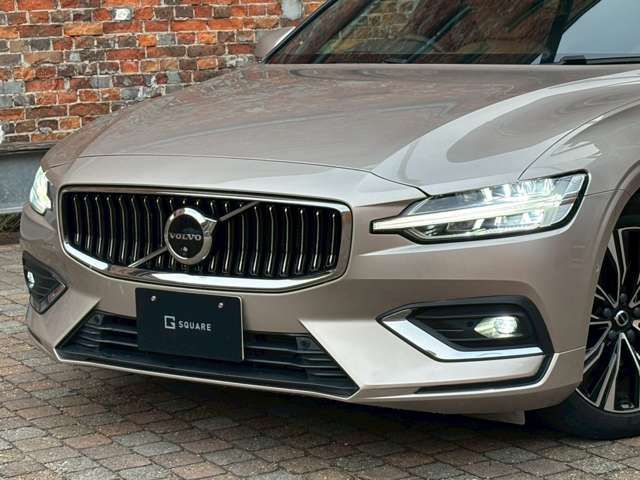 VOLVO VOLVO V60 2023