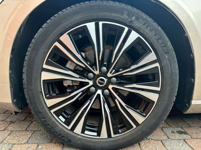 VOLVO VOLVO V60 2023