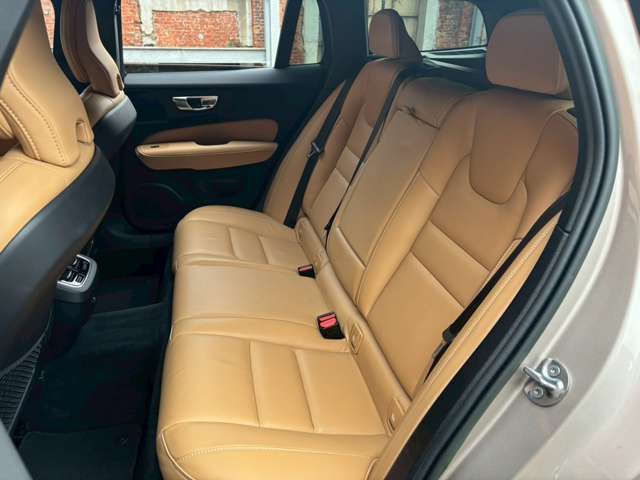 VOLVO VOLVO V60 2023