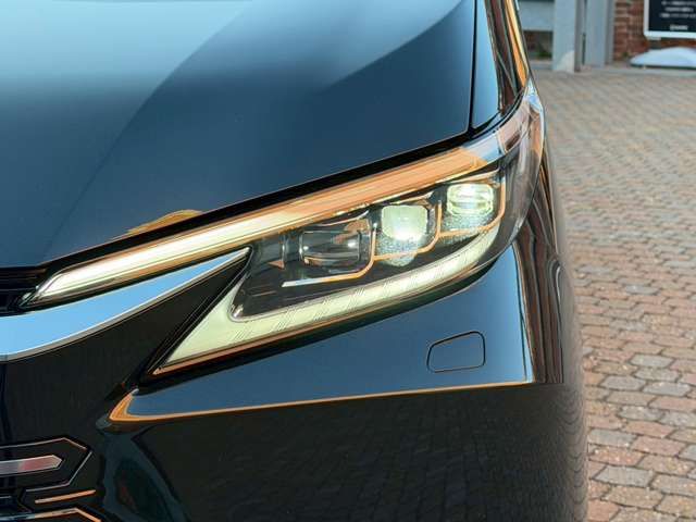 TOYOTA ???? LM500h 2024