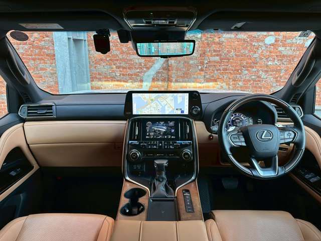 TOYOTA LEXUS LX600 2023