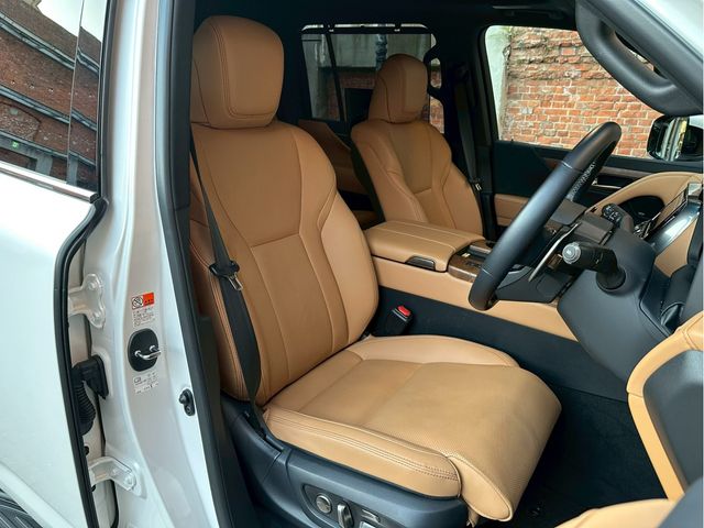 TOYOTA LEXUS LX600 2023