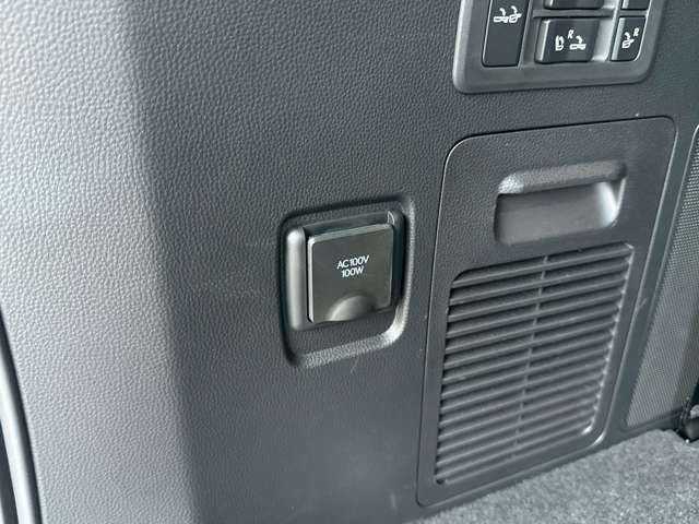 TOYOTA LEXUS LX600 2023