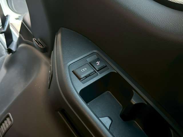 TOYOTA LEXUS LX600 2023