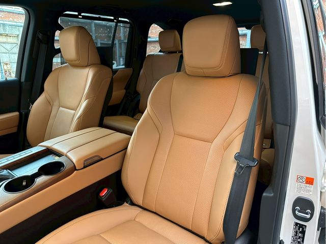 TOYOTA LEXUS LX600 2023