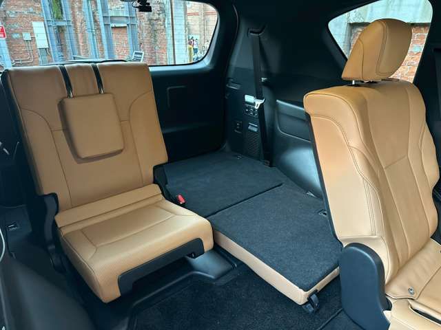 TOYOTA LEXUS LX600 2023