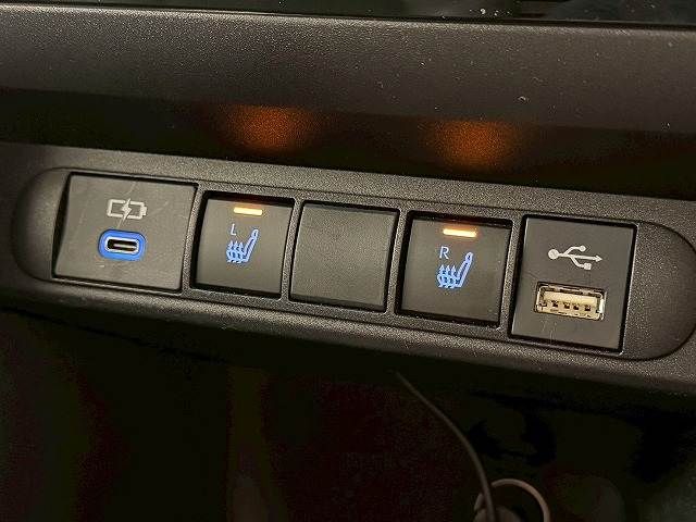 TOYOTA YARIS CROSS HYBRID 2023