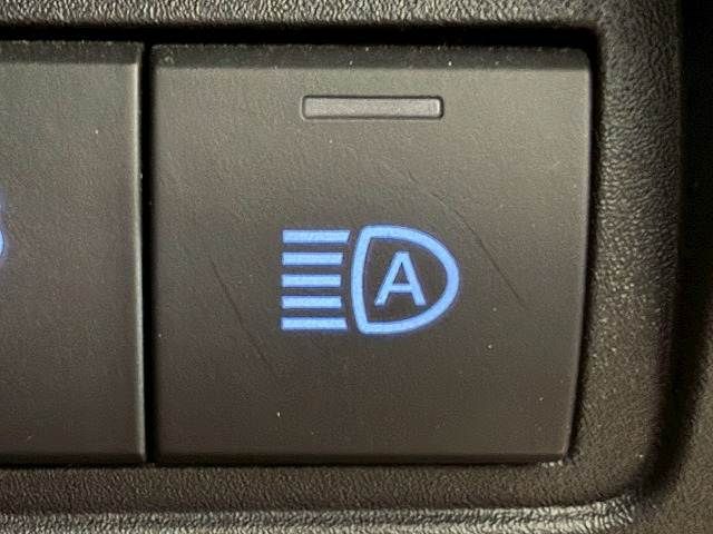 TOYOTA YARIS CROSS HYBRID 2023