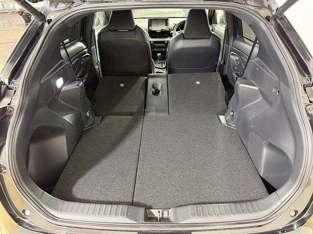 TOYOTA YARIS CROSS HYBRID 2023