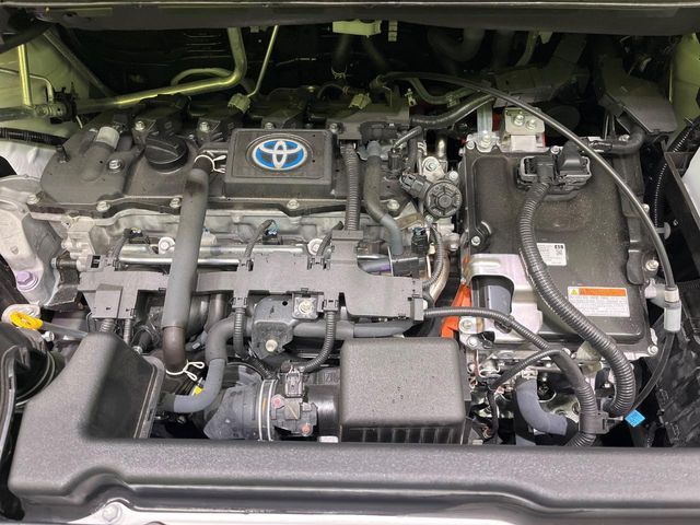 TOYOTA VOXY HYBRID 2024