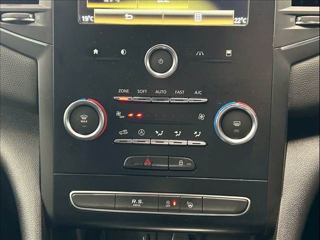 RENAULT RENAULT MEGANE hatchback 2019