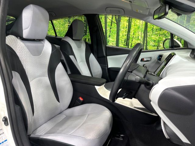 TOYOTA PRIUS 4WD 2016