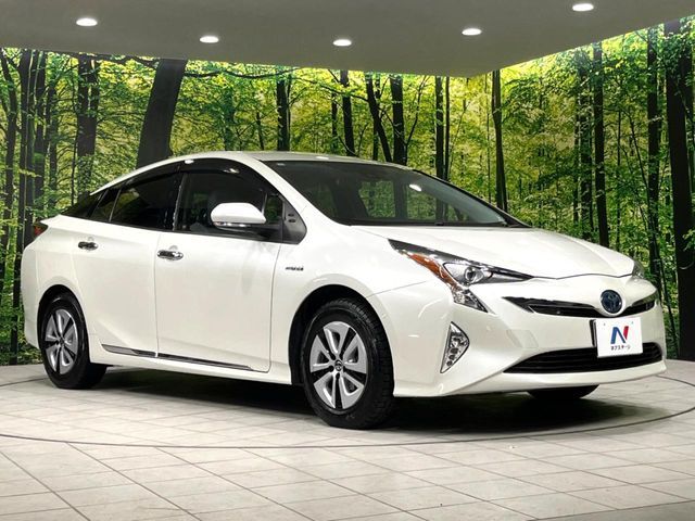 TOYOTA PRIUS 4WD 2016