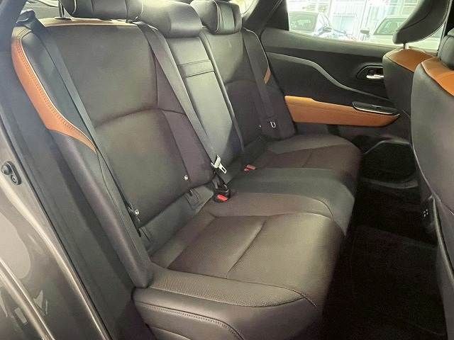 TOYOTA CROWN CROSSOVER 2023