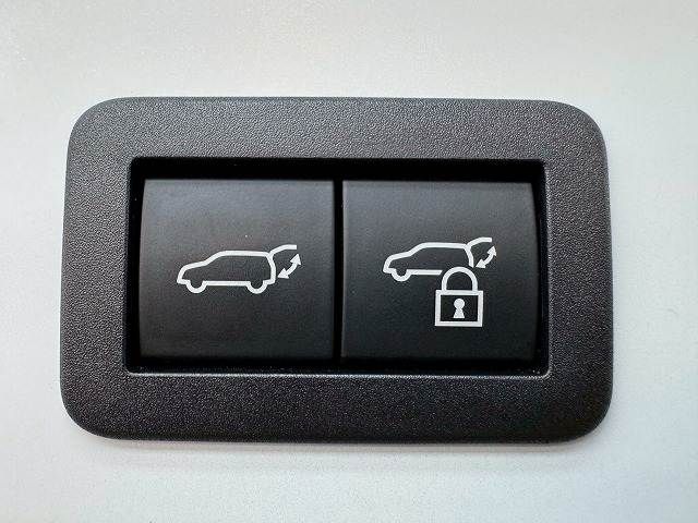 TOYOTA COROLLA CROSS HYBRID 2024