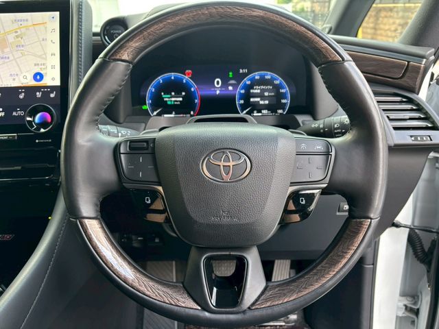 TOYOTA ALPHARD hybrid 4WD 2023