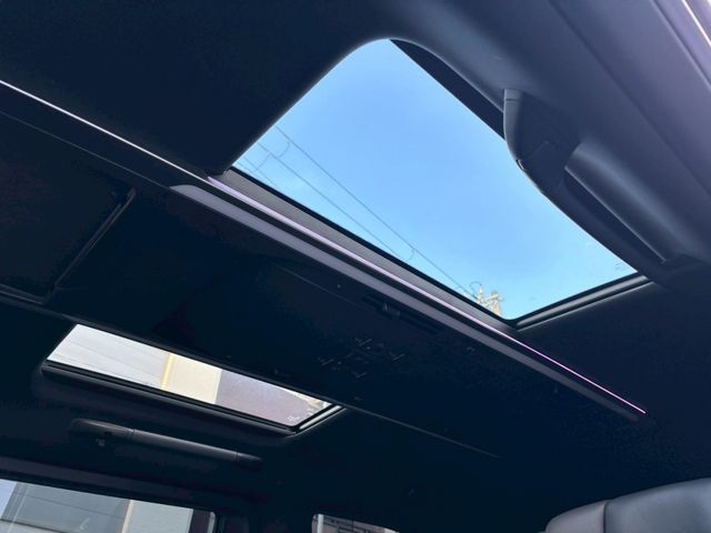 TOYOTA ALPHARD hybrid 4WD 2023