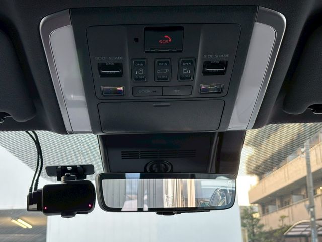 TOYOTA ALPHARD hybrid 4WD 2023