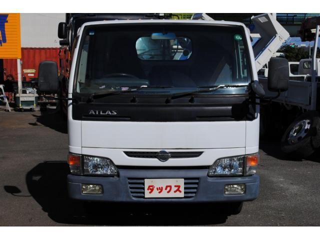 NISSAN ATLAS 2006