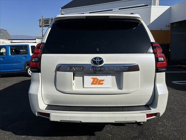 TOYOTA LANDCRUISER PRADO 2018