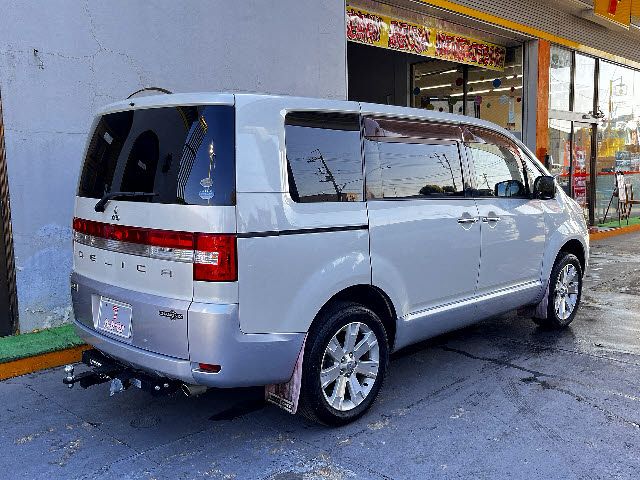 MITSUBISHI DELICA D:5 4WD 2009