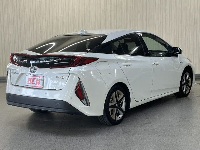 TOYOTA PRIUS PHV 2018
