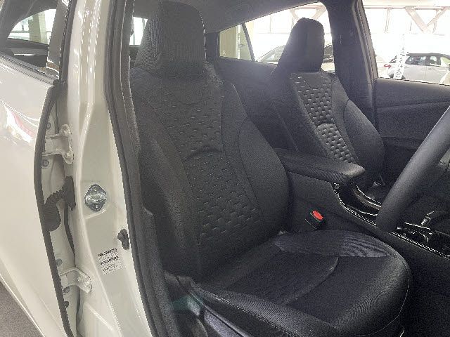 TOYOTA PRIUS PHV 2018