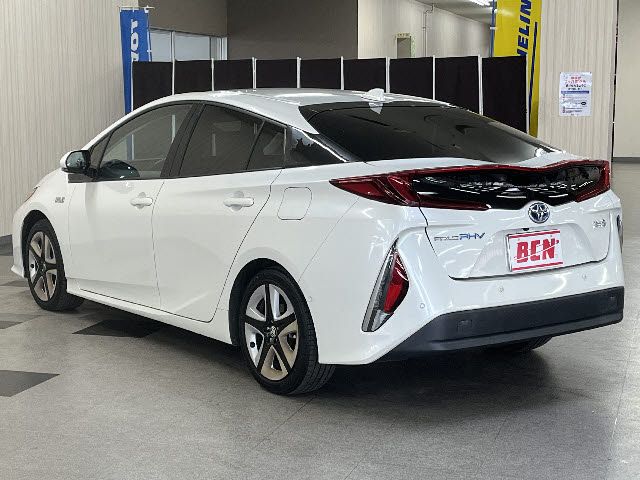 TOYOTA PRIUS PHV 2018