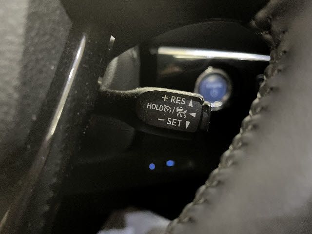 TOYOTA PRIUS PHV 2018