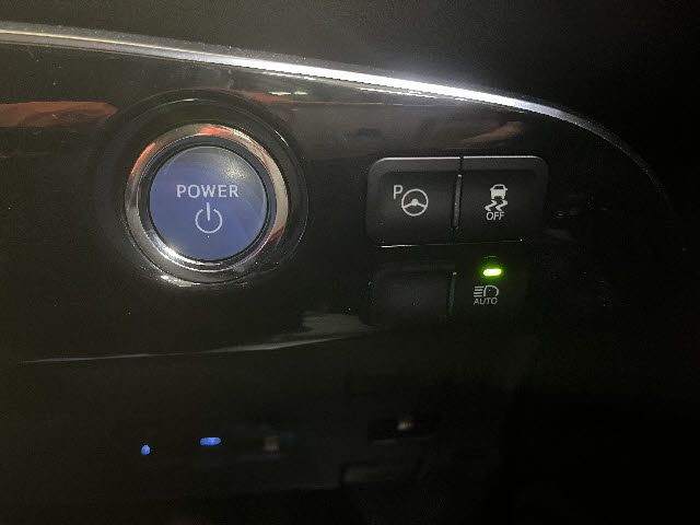 TOYOTA PRIUS PHV 2018